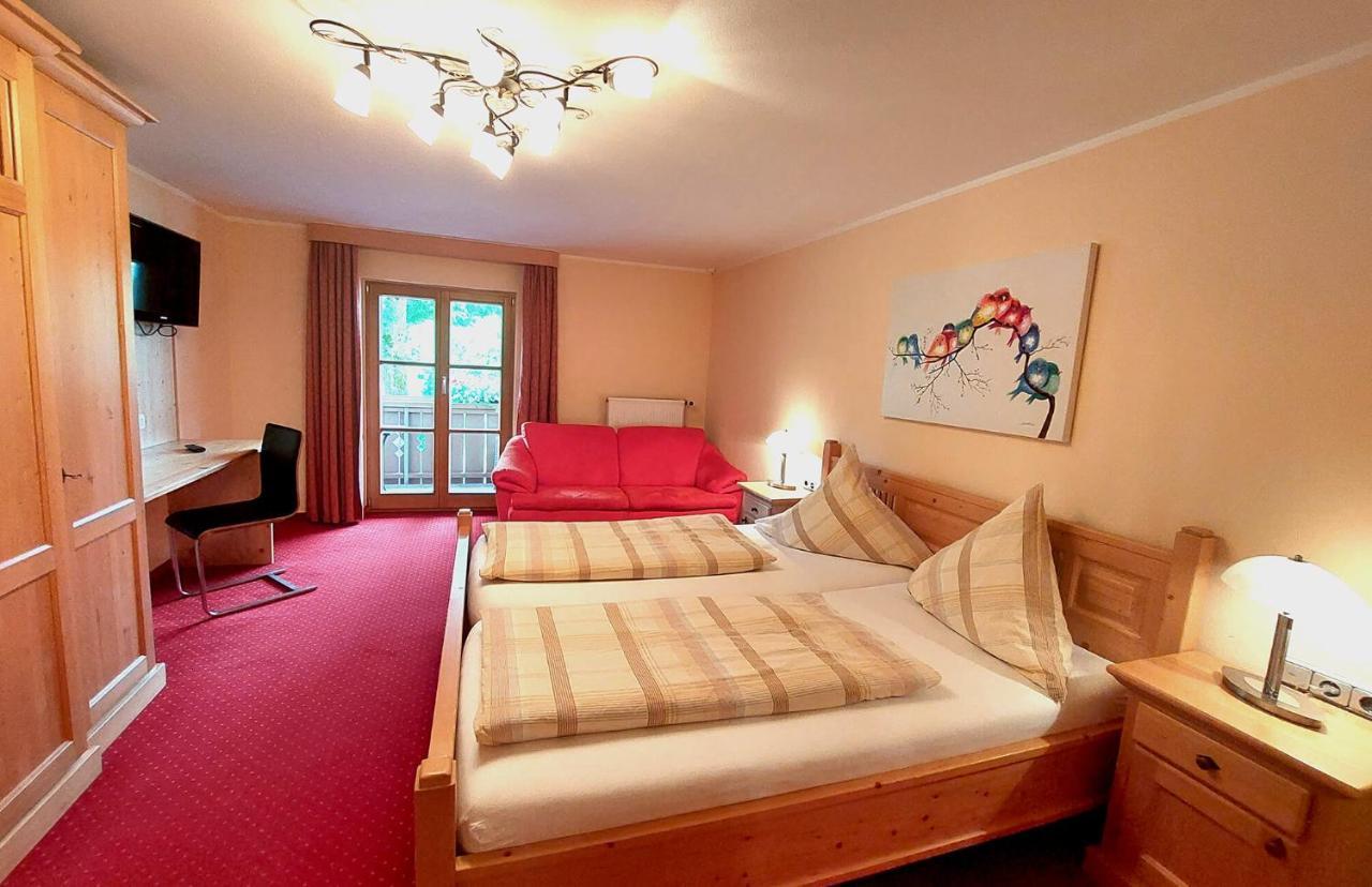 Füssen Pension Carina מראה חיצוני תמונה