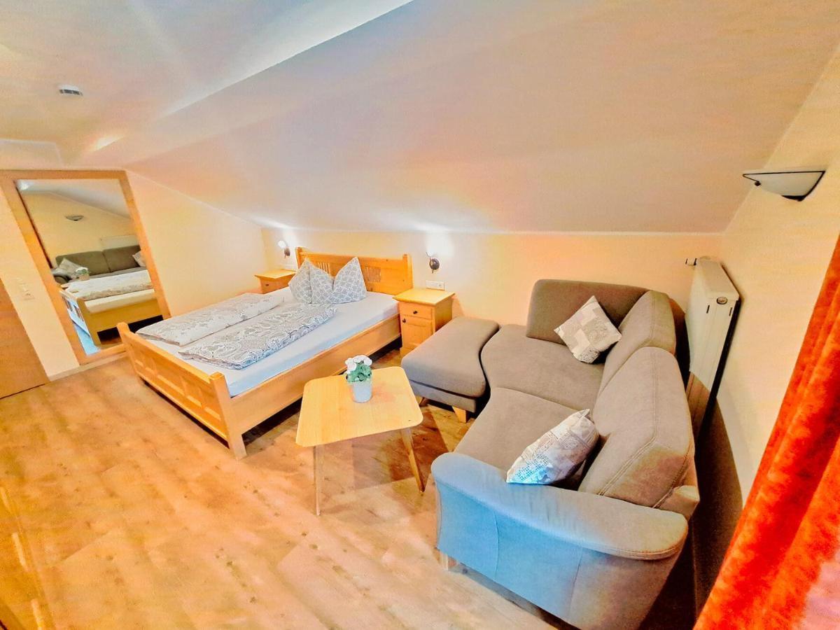 Füssen Pension Carina מראה חיצוני תמונה