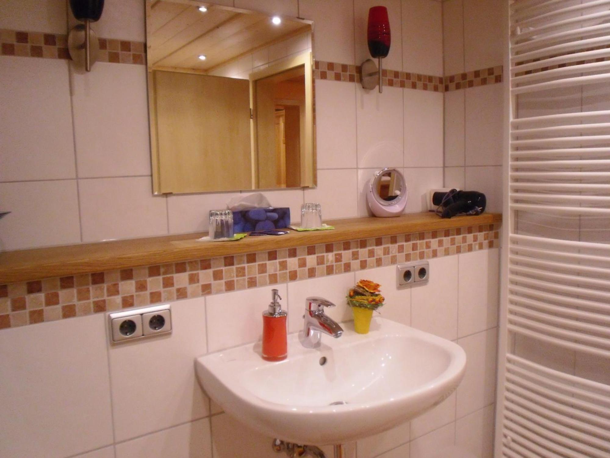 Füssen Pension Carina מראה חיצוני תמונה